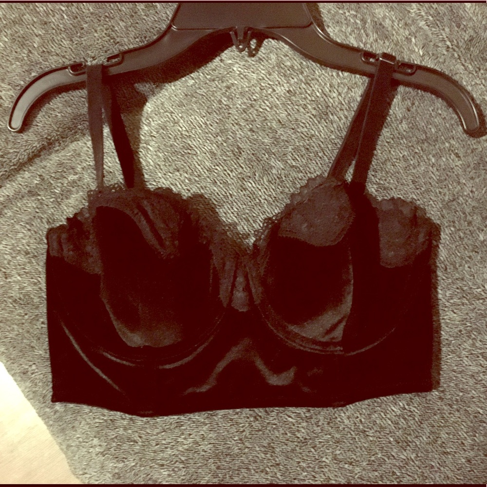 Black Velvet Victoria’s Secret Bra Size 34C